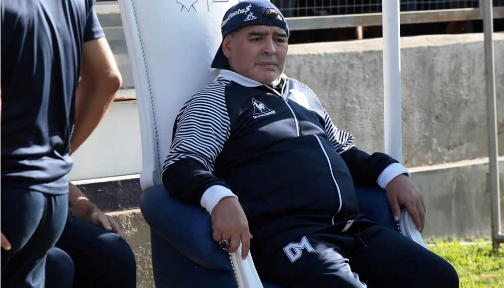 Diego Maradona Wurde In Seiner Argentinischen Heimat Hospitalisiert